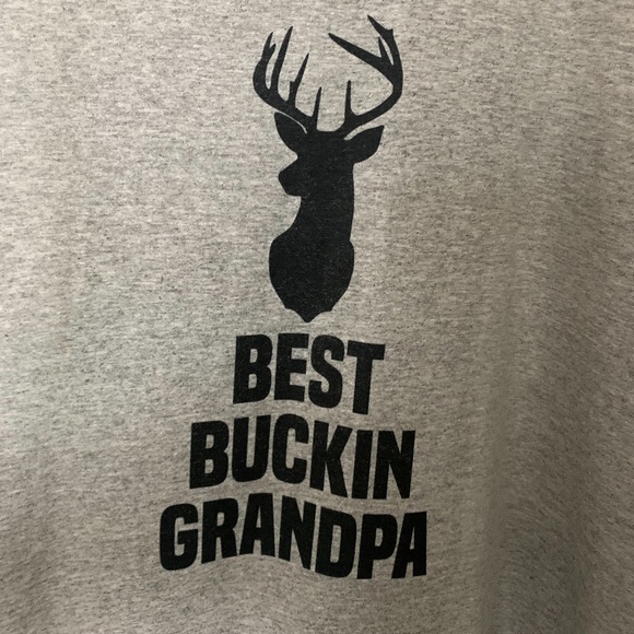 NWT Best Buckin Grandpa Men’s Grey T-Shirt - SM-XXL - Picture 1 of 5